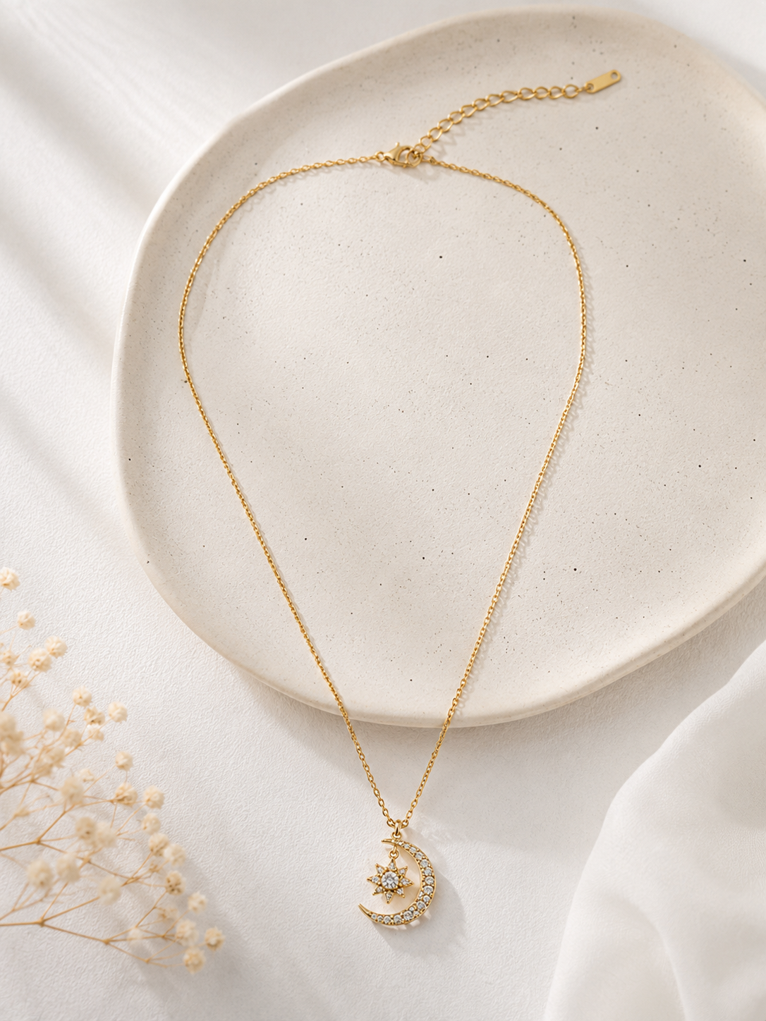 Elegant Celestial Moon Pendant Necklace with Sparkling Crystals